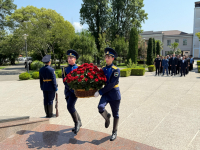 ЛИЧНЫЙ СОСТАВ ГСО РА ВОЗЛОЖИЛ ЦВЕТЫ К МЕМОРИАЛУ ПОГИБШИМ В ОВНА 1992-1993 ГГ. В СТОЛИЧНОМ ПАРКЕ СЛАВЫ